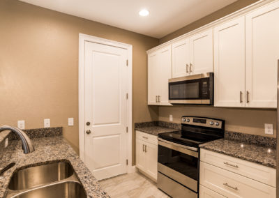 Dining Bar Area - Lunn Landings - Luxury Town Homes - Lakeland, FL